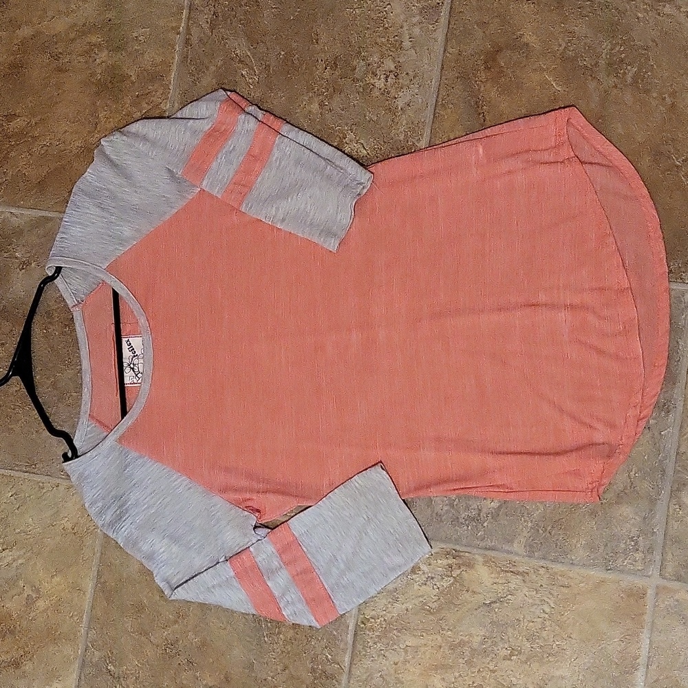 3/4 sleeve tee coral color large